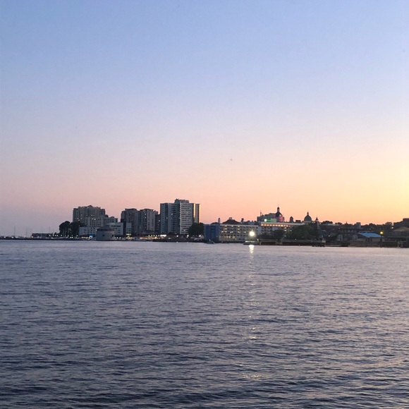 Meet your Posher, Charlotte - Picture 1 of 1